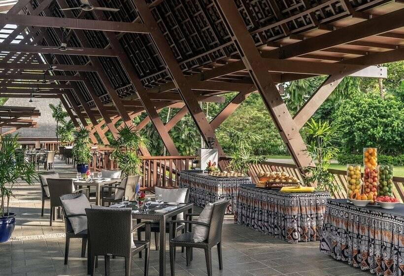 منتجع Shangri La Yanuca Island, Fiji