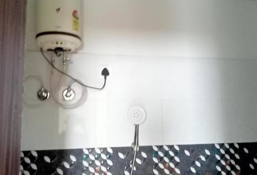 هاستل Shabnam Residency