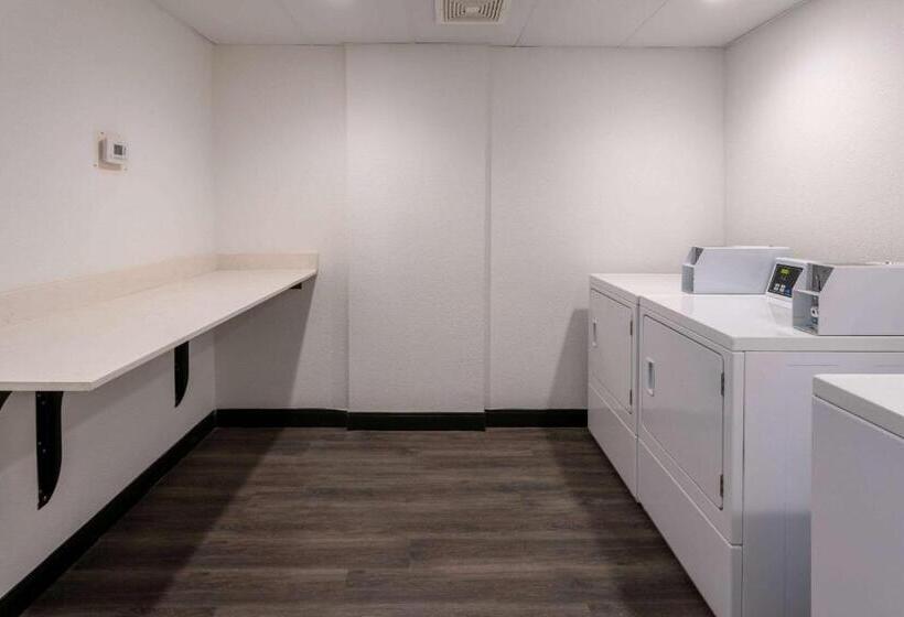 Отель La Quinta Inn & Suites By Wyndham Maricopa  Copper Sky