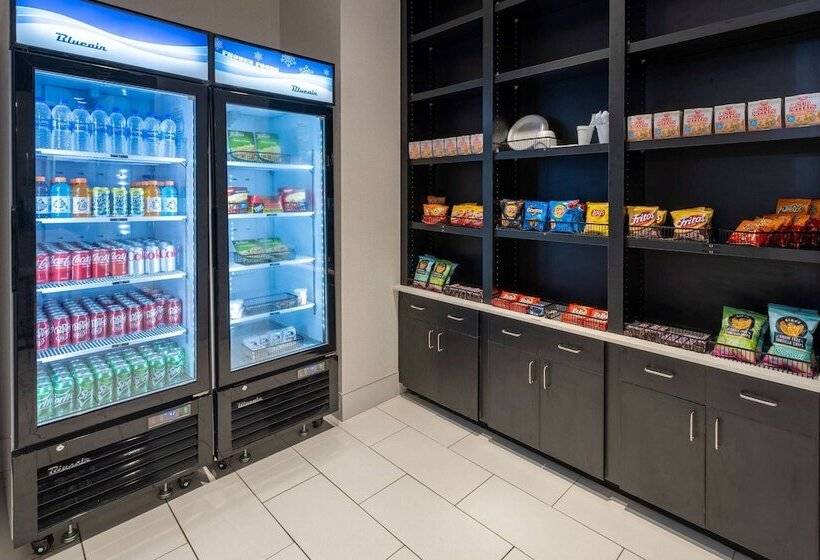 Отель La Quinta Inn & Suites By Wyndham Maricopa  Copper Sky