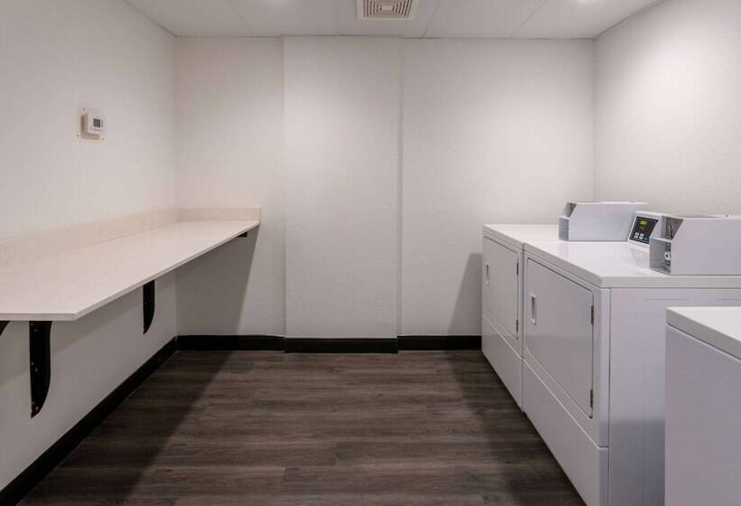 Отель La Quinta Inn & Suites By Wyndham Maricopa  Copper Sky