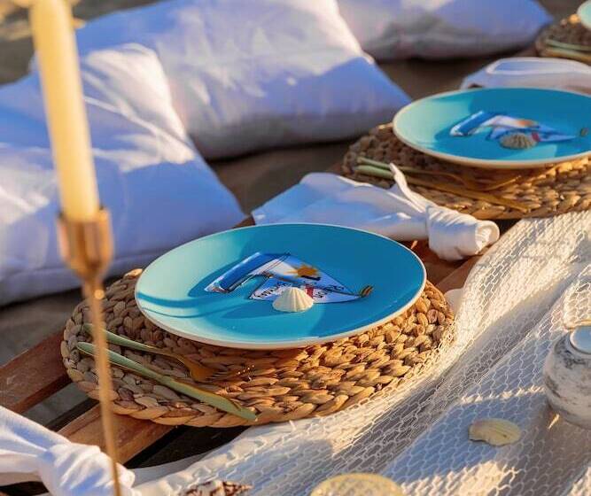 فندق Marbella Beach