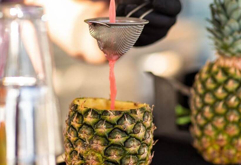 فندق Marbella Beach