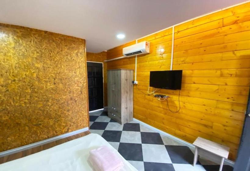 酒店 Oyo 90178 Classic Homestay