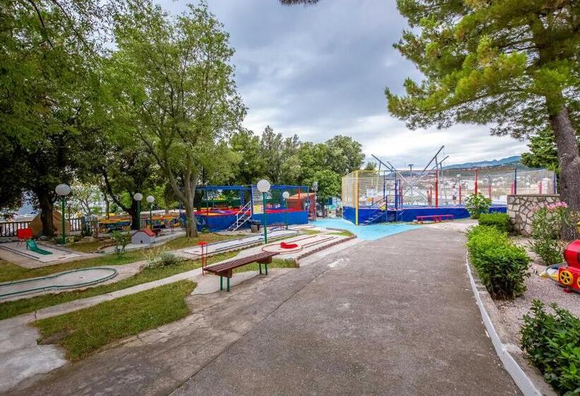 호텔 Paviljoni Slaven