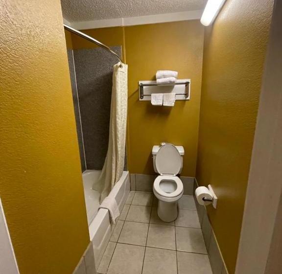 فندق على الطريق Budget Inn