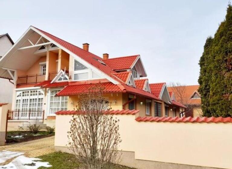 פנסיון Mátra Wellness Vendégház