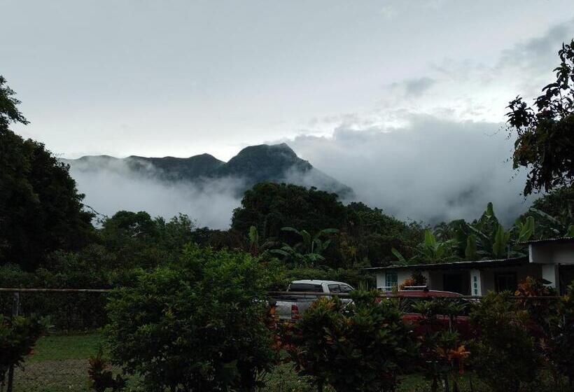 ユースホステル Casa Hostal Bouvá