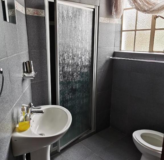 צימר La Rochelle Guesthouse