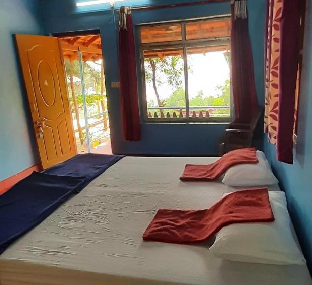 تختخواب و صبحانه Niramaya Beach View Stay