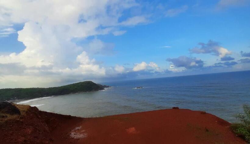 تختخواب و صبحانه Niramaya Beach View Stay