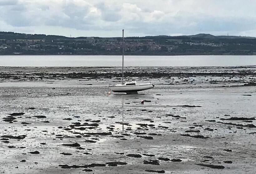 צימר Saorsa House Culross