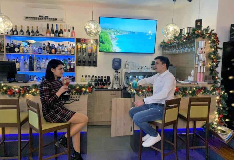 צימר Waterfront Lodge