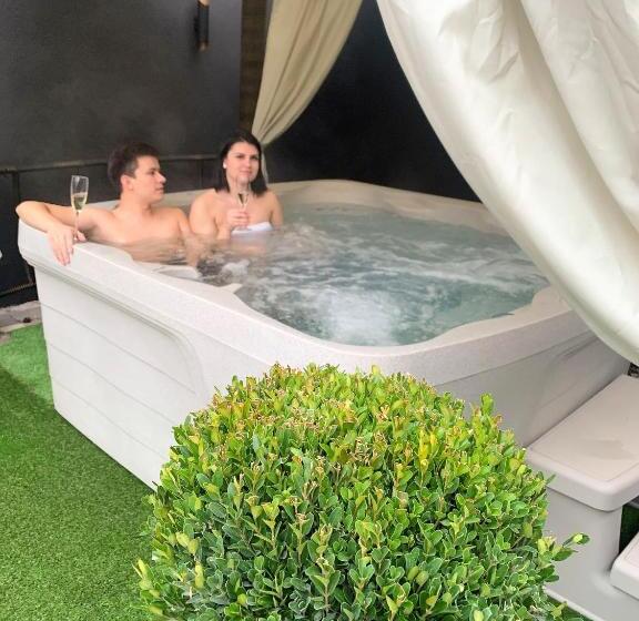 ベッドアンドブレックファースト Waterfront Lodge