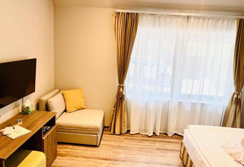 مبيت وإفطار Waterfront Lodge