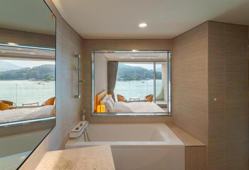 Gapyeong Hotel Suiteian