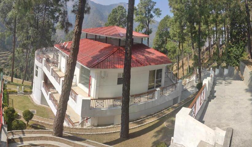 Himalayan Splendour Resort