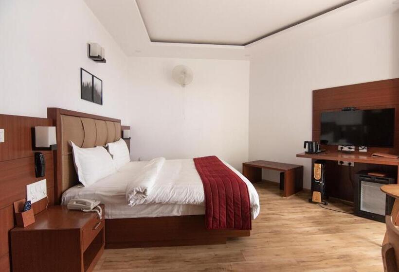 Himalayan Splendour Resort