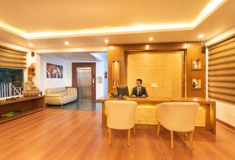 Himalayan Splendour Resort