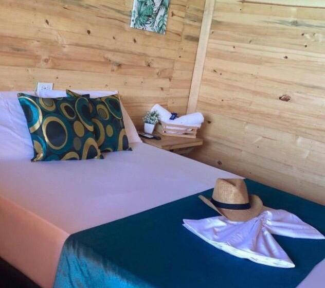 בית מלון כפרי Baru Express