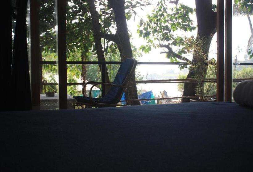 בית מלון כפרי Bramha Cottages