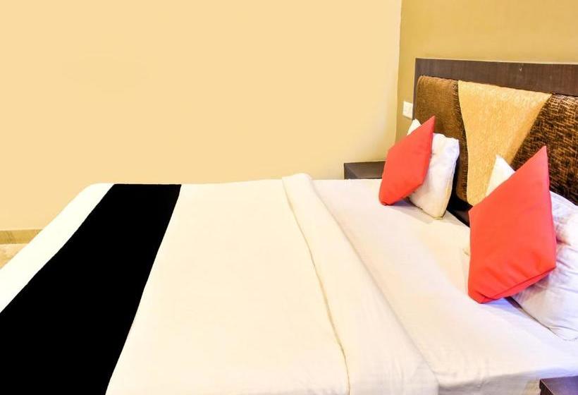 فندق Capital O 77924  Convivial Queen