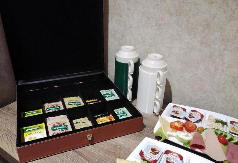 هتل Castle Franco Suites