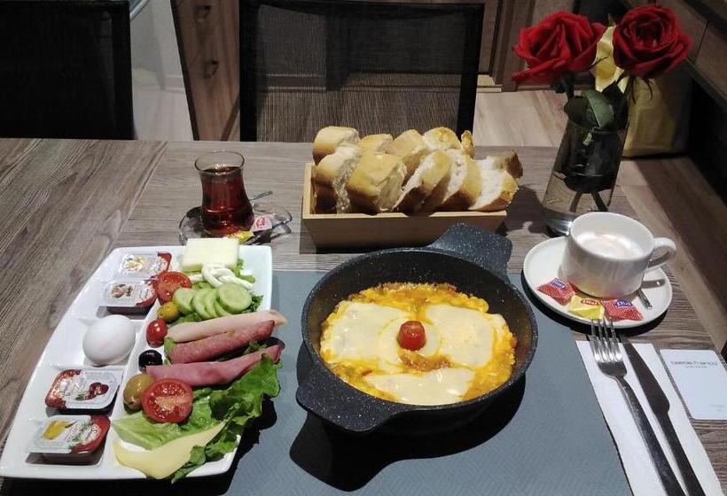 هتل Castle Franco Suites