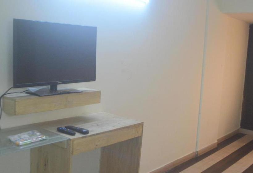 ホテル City Centaur And Convention Center  Vaccinated Staff