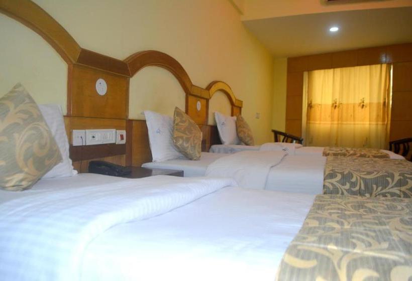 ホテル City Centaur And Convention Center  Vaccinated Staff