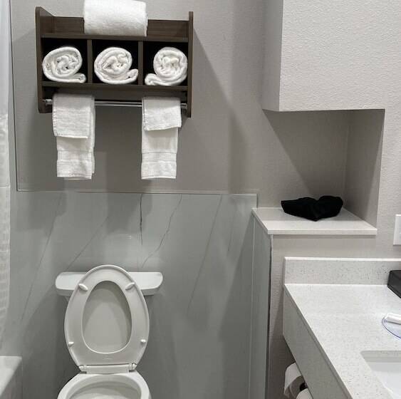 호텔 Clarion Pointe Port Arthur Beaumont South