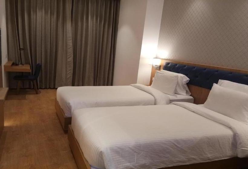 ホテル Dewdrop Amritsar