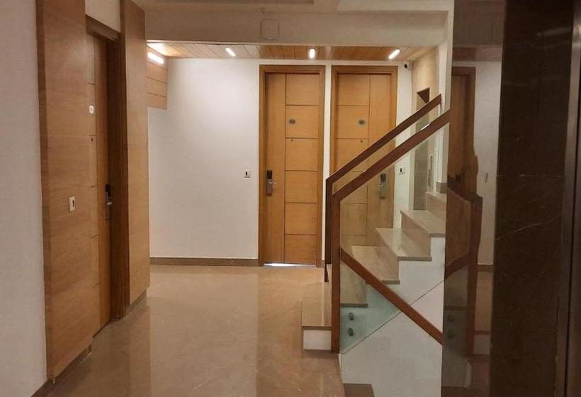 ホテル Dewdrop Amritsar