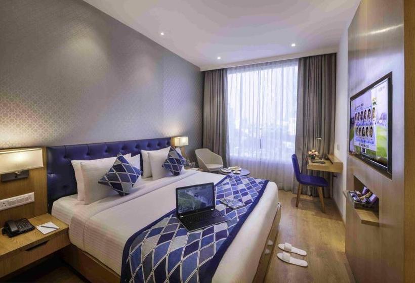 ホテル Dewdrop Amritsar