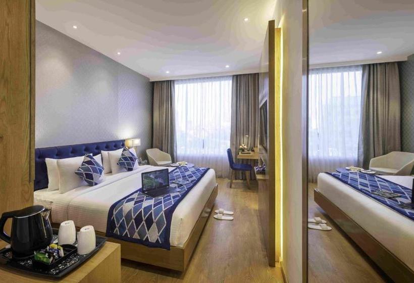 ホテル Dewdrop Amritsar