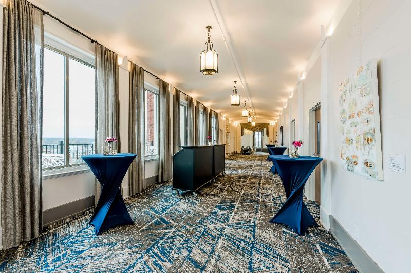 ホテル Elkhart, Tapestry Collection By Hilton