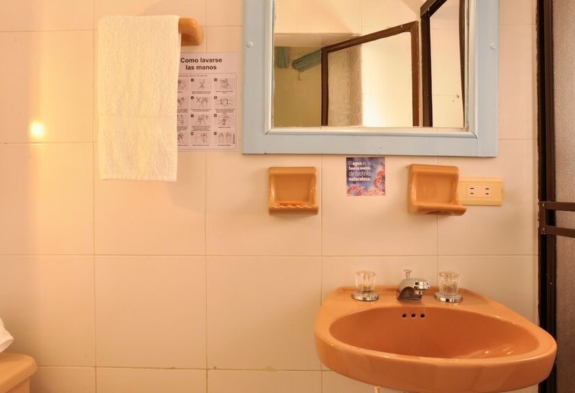 هتل Laureles De La Villa