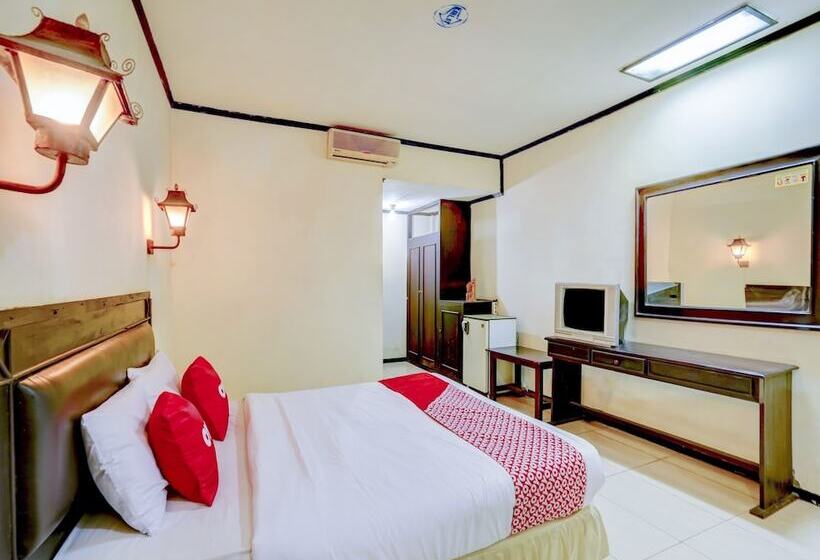 Hotel Lumajang Redpartner