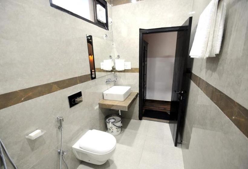 ホテル Fabescape Celebs Resort - Fully Vaccinated Staff