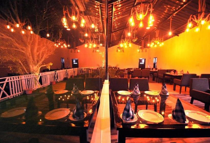 ホテル Fabescape Celebs Resort - Fully Vaccinated Staff