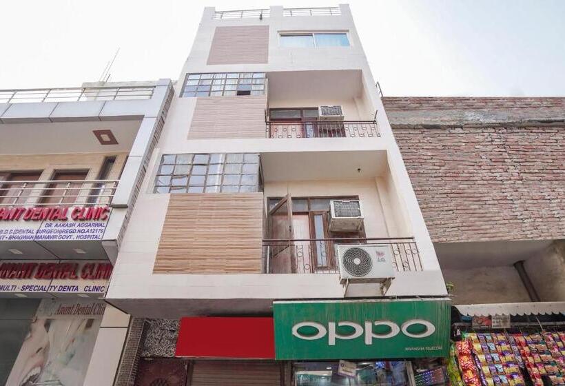 Hotel Oyo 77834 Hazel Residency