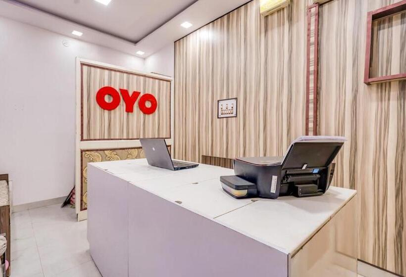 Hotel Oyo 77834 Hazel Residency