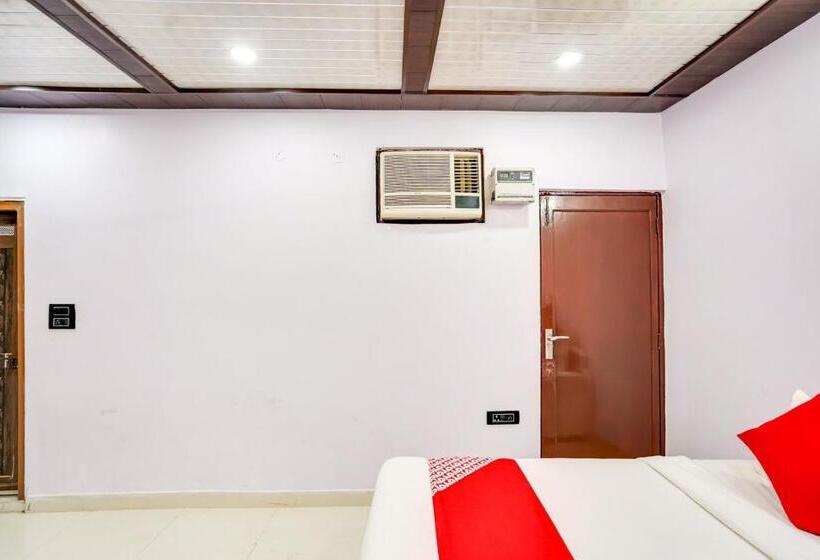 Hotel Oyo 77834 Hazel Residency