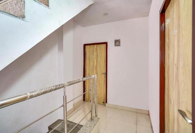 Hotel Oyo 77834 Hazel Residency