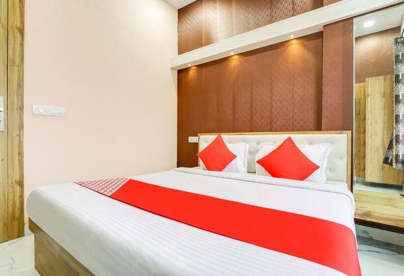 호텔 Oyo 77970  Sangam