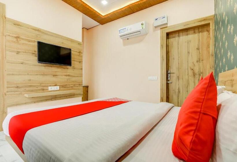 호텔 Oyo 77970  Sangam