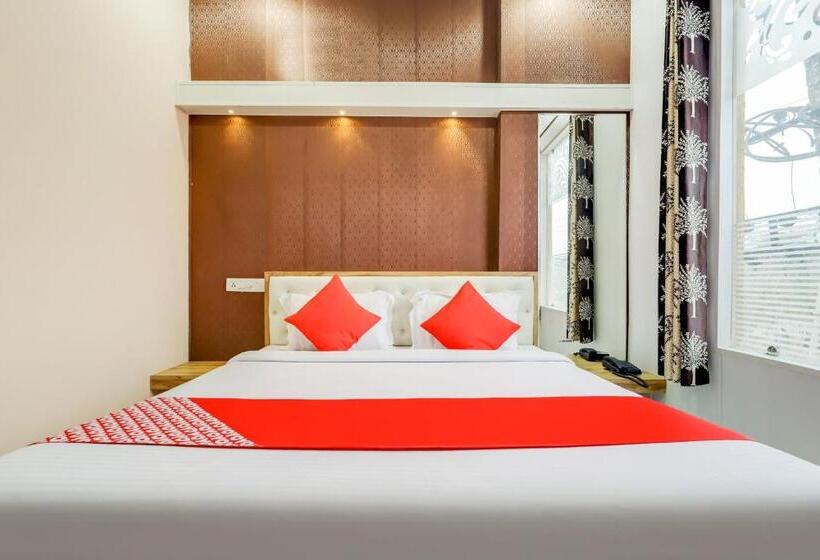 호텔 Oyo 77970  Sangam