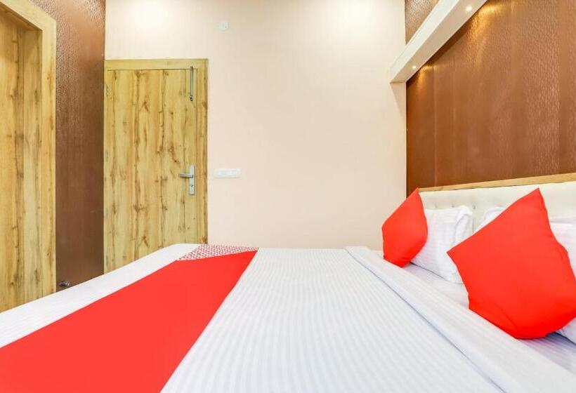 호텔 Oyo 77970  Sangam