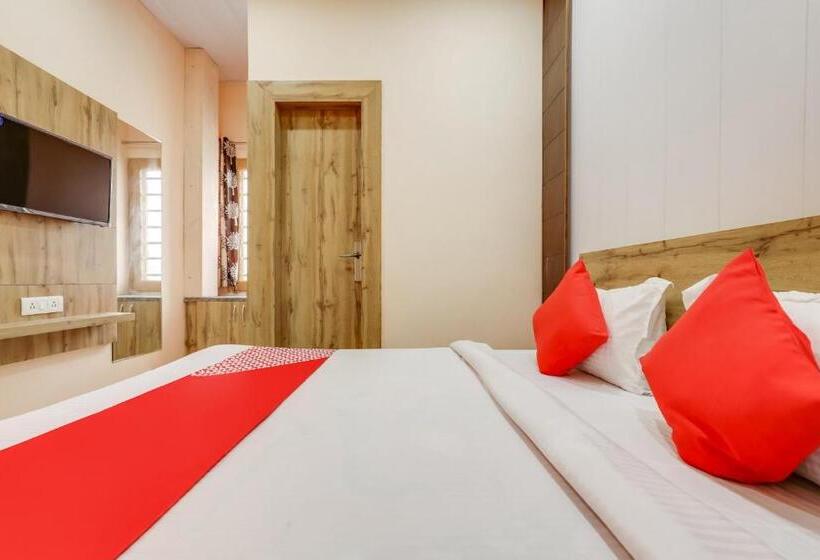 호텔 Oyo 77970  Sangam