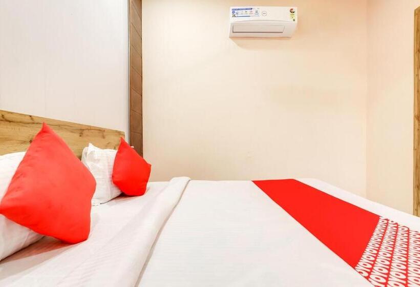 호텔 Oyo 77970  Sangam